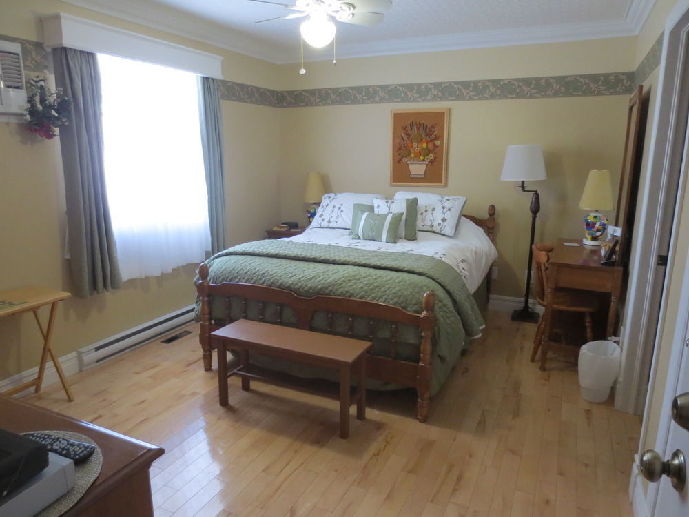 Saint-Basile Au Nidaigle Bed & Breakfast エクステリア 写真