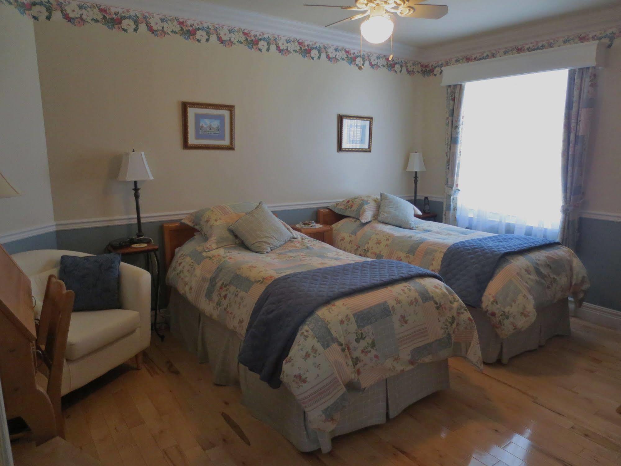 Saint-Basile Au Nidaigle Bed & Breakfast エクステリア 写真