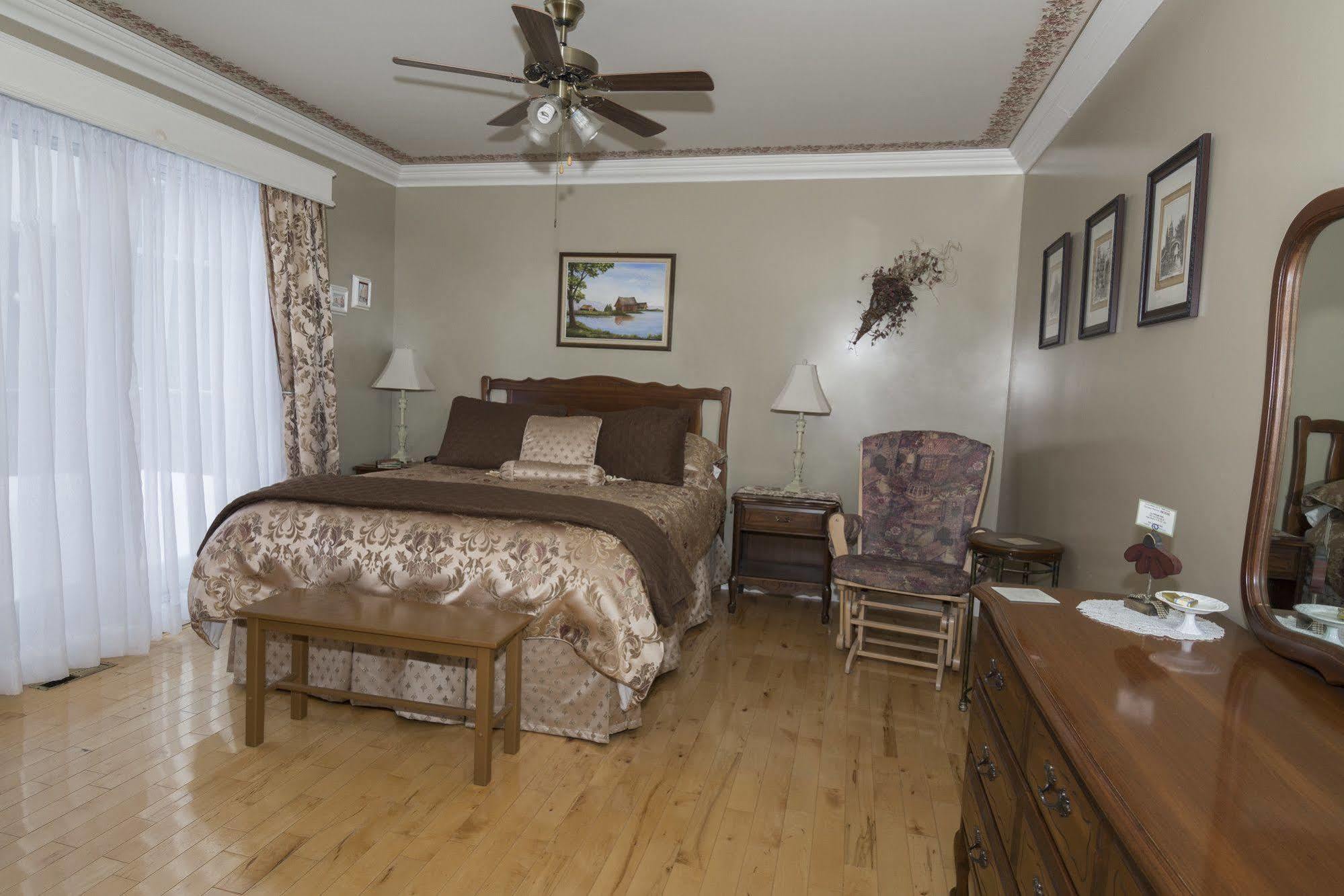 Saint-Basile Au Nidaigle Bed & Breakfast エクステリア 写真